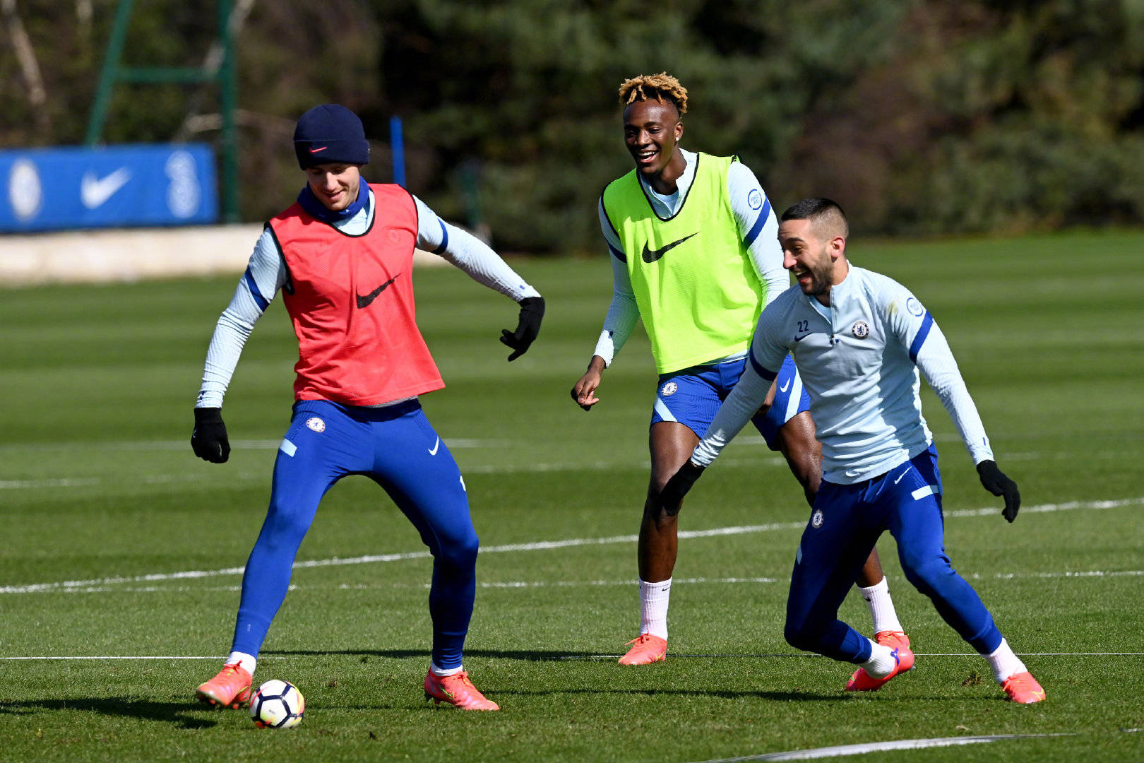 质疑声仍在-赛前华盛顿奇才备战足总杯；刷新队史纪录细节曝光；赛场秩序良好；年轻球员得到机会的简单介绍