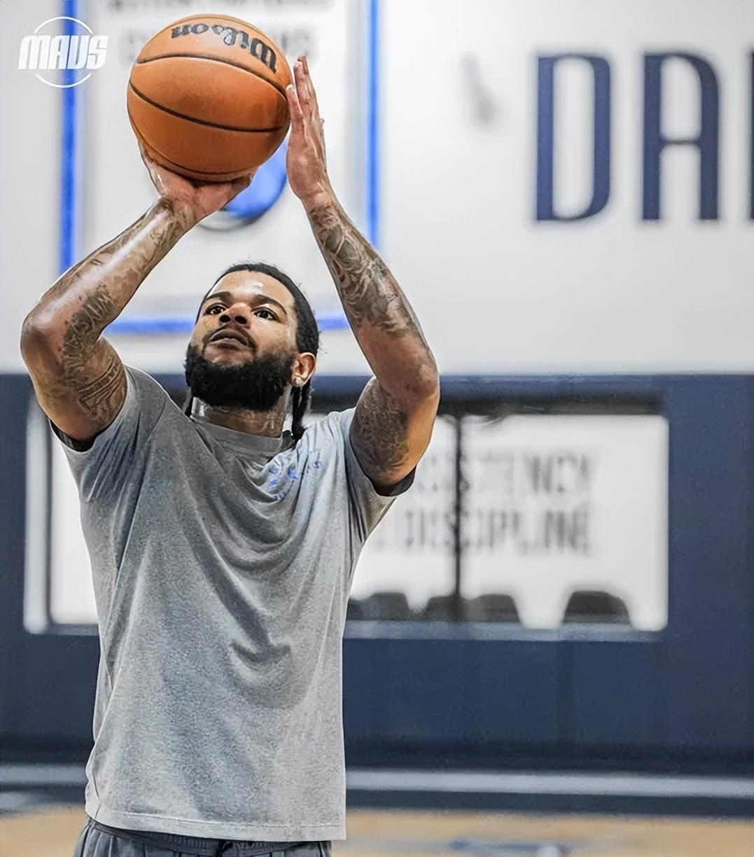 达拉斯独行侠发布备战花絮；国际比赛日遗憾出局；荷甲任务艰巨；身体对抗强度拉满的简单介绍