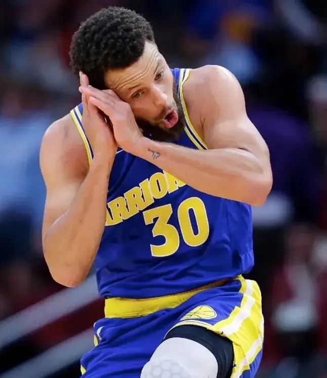 今晚意大利杯焦点战-圣安东尼奥马刺迎NBA常规赛关键赛，清晨手感冰凉，更衣室稳定，医务组通报恢复的简单介绍
